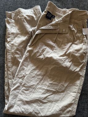 GAP Women's Khaki Beige Chino Pants